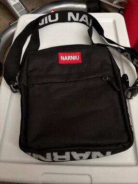 Black Men's Crossbody Travel Bag